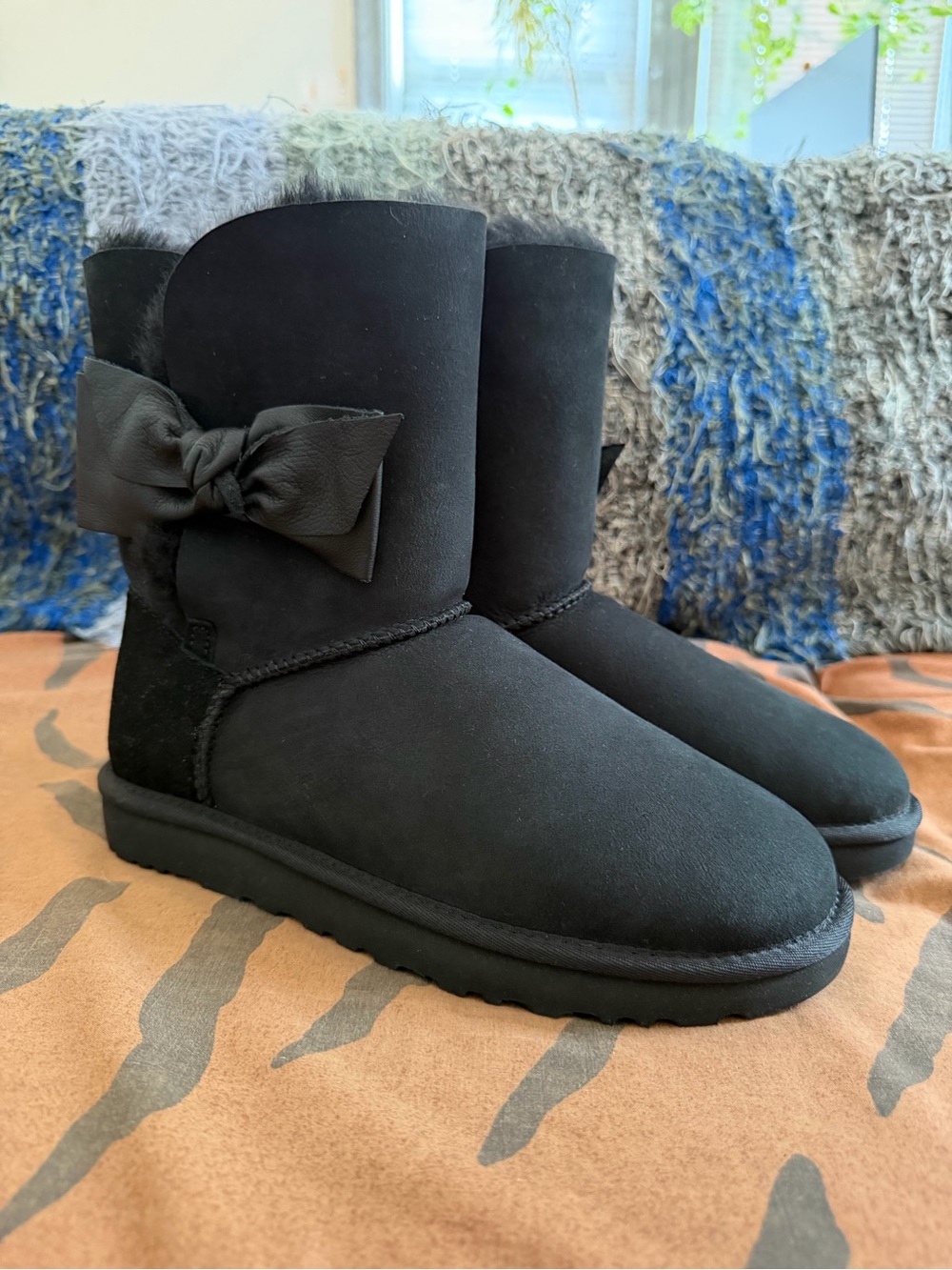 UGG Daelynn Black Bow-Accent Shearling Short Boots - Picture 10 of 17
